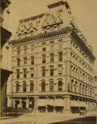 Singer Nähmaschinen-Gebäude. Fifth Street (Broadway) und Locust Street. Erbaut in den frühen 1870er Jahren